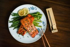 Meater Plus 50 Meter Reichweite Bluetooth Und WLAN Grillthermometer 25 Meater Plus 50 Meter Reichweite Bluetooth Und WLAN Grillthermometer -Broil King Store 18381 Meater Bluetooth Thermo Lachs