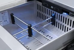 BULL Premium Outdoor Schubladen-Kühlschrank Mit LED Kontrollpanel, IPX4 Spritzwassergeschützt 16 BULL Premium Outdoor Schubladen-Kühlschrank Mit LED Kontrollpanel, IPX4 Spritzwassergeschützt -Broil King Store 22280 BULL Premium Kuehlschrank LED Bele 7 1613487089