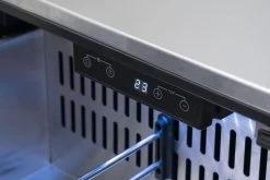 BULL Premium Outdoor Schubladen-Kühlschrank Mit LED Kontrollpanel, IPX4 Spritzwassergeschützt 15 BULL Premium Outdoor Schubladen-Kühlschrank Mit LED Kontrollpanel, IPX4 Spritzwassergeschützt -Broil King Store 22280 BULL Schubladen Kuehlschrank LED P 6 1613487088