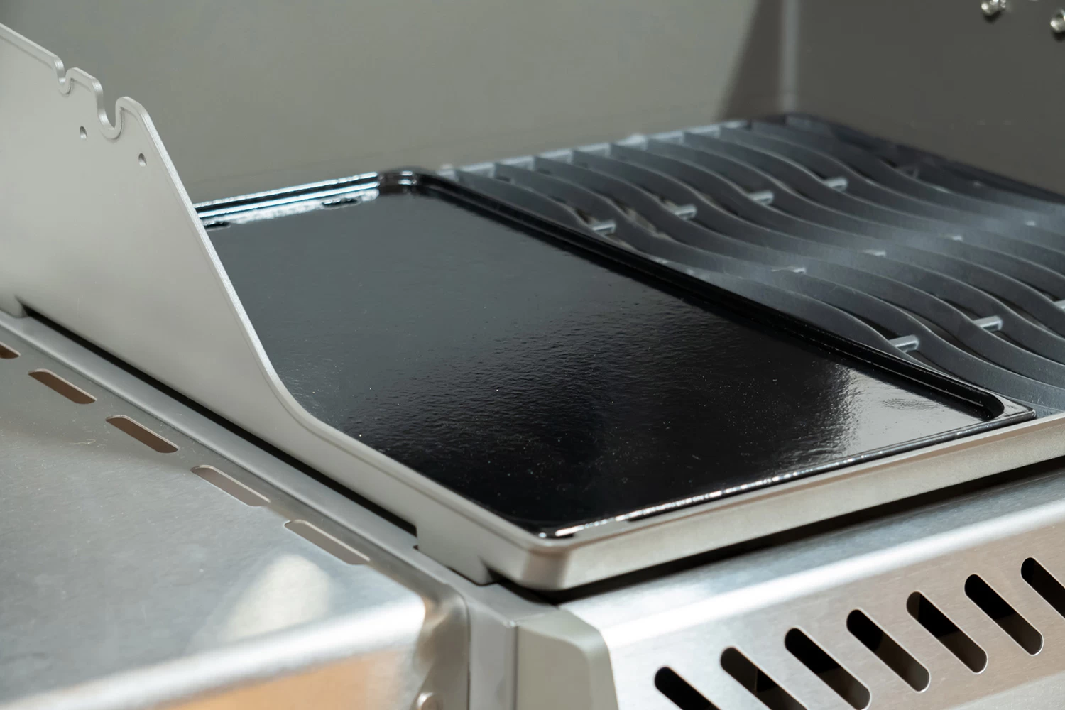 Napoleon Grillplatte / Gussplatte Für Rogue 365 (und Rogue 525 Bis 2020) Breite 25,3 Cm 5 Napoleon Grillplatte / Gussplatte Für Rogue 365 (und Rogue 525 Bis 2020) Breite 25,3 Cm – Bild 3