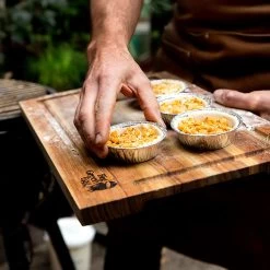 Big Green Egg Schneidebrett Aus Teak-Holz -Broil King Store Big Green Egg Schneidebrett Zubereitung 120632