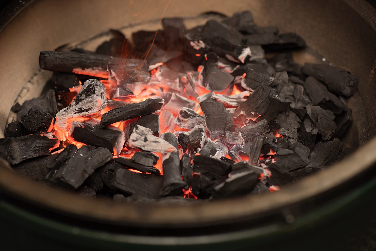 Big Green Egg Holzkohle Wildfire 9 Kg - Apfelbaum 5 Big Green Egg Holzkohle Wildfire 9 Kg - Apfelbaum – Bild 3