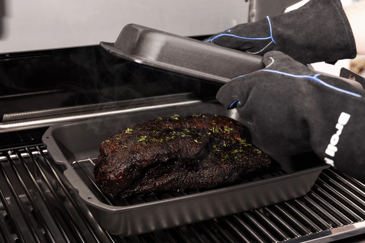 Broil King Gussbräter / Dutch Oven (eckig) / Multi Roaster Inkl. Bratengestell 4 Broil King Gussbräter / Dutch Oven (eckig) / Multi Roaster Inkl. Bratengestell – Bild 2