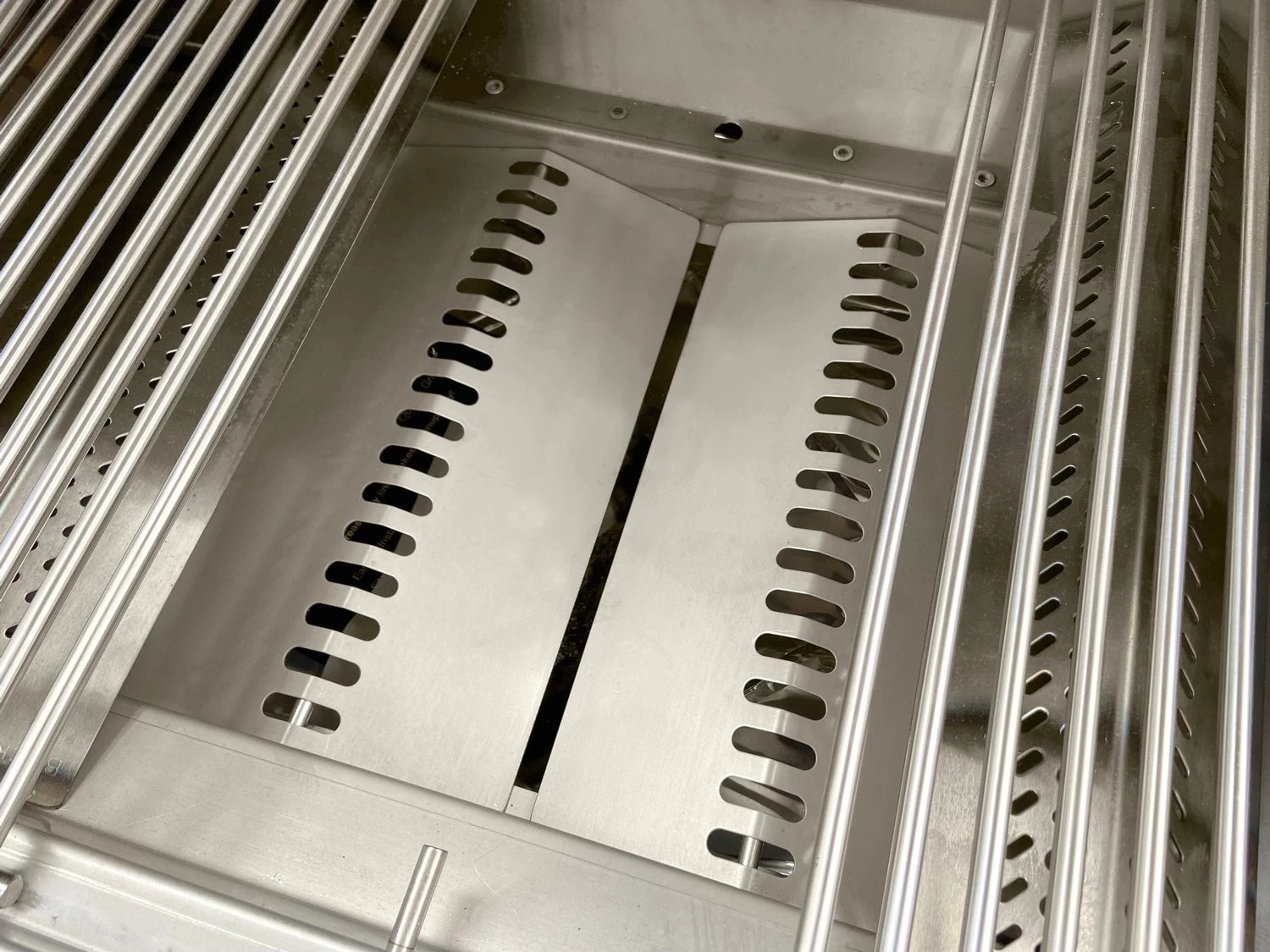 BULL Angus Gasgrill - Einbaugrill Mit Backburner Und Rotisserie 6 BULL Angus Gasgrill - Einbaugrill Mit Backburner Und Rotisserie – Bild 4