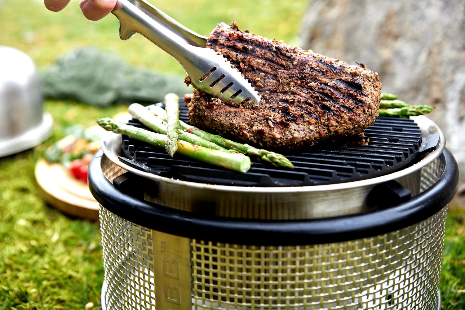 Cobb Grill Premier AIR Deluxe Holzkohlegrill - Modell 2023 10 Cobb Grill Premier AIR Deluxe Holzkohlegrill - Modell 2023 – Bild 8