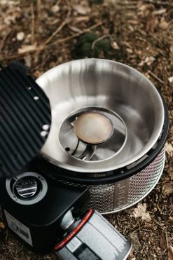 Cobb Grill Premier Gas Deluxe 2.0 - Gasgrill - Kartuschenanschluss - Modell 2023 20 Cobb Grill Premier Gas Deluxe 2.0 - Gasgrill - Kartuschenanschluss - Modell 2023 -Broil King Store Cobb Grill Premier Gas Deluxe Campinggrill