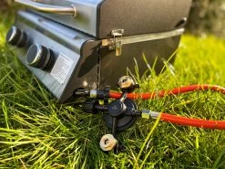 Grillfürst Kombi Kartuschen-Druckregler 50 Mbar - X-DEAL Inkl. 12 Grillfürst Gaskartuschen -Broil King Store Grillfuerst Dual Druckminderer Kartuschen