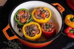 Grillfürst Emaillierter Dutch Oven Ohne Füsse DO7,5 - Orange -Broil King Store Grillfuerst Dutch Oven farbig Beispiel DO7 5 orange Mood Paprika