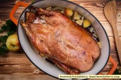 Grillfürst Dutch Oven Sternentöpfchen / Gusseisen Bräter - Emailliert - XL - Lila 13 Grillfürst Dutch Oven Sternentöpfchen / Gusseisen Bräter - Emailliert - XL - Lila -Broil King Store Grillfuerst Sternentoepfchen XL Gaensebraeter Beispiel