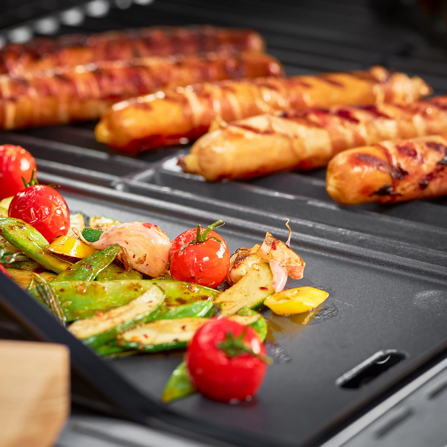 Rösle Gusseisen Grillplatte Für Videro G2 / G3 / G4 + G4-S / G6 + G6-S - Modelle Ab 2021 - 45 X 24 Cm 4 Rösle Gusseisen Grillplatte Für Videro G2 / G3 / G4 + G4-S / G6 + G6-S - Modelle Ab 2021 - 45 X 24 Cm – Bild 2