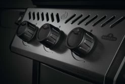 Napoleon Freestyle 365 Gasgrill, Graphit - Mit Seitenbrenner - Modell 2023 27 Napoleon Freestyle 365 Gasgrill, Graphit - Mit Seitenbrenner - Modell 2023 -Broil King Store Napoleon Freestyle Bedienknoepfe