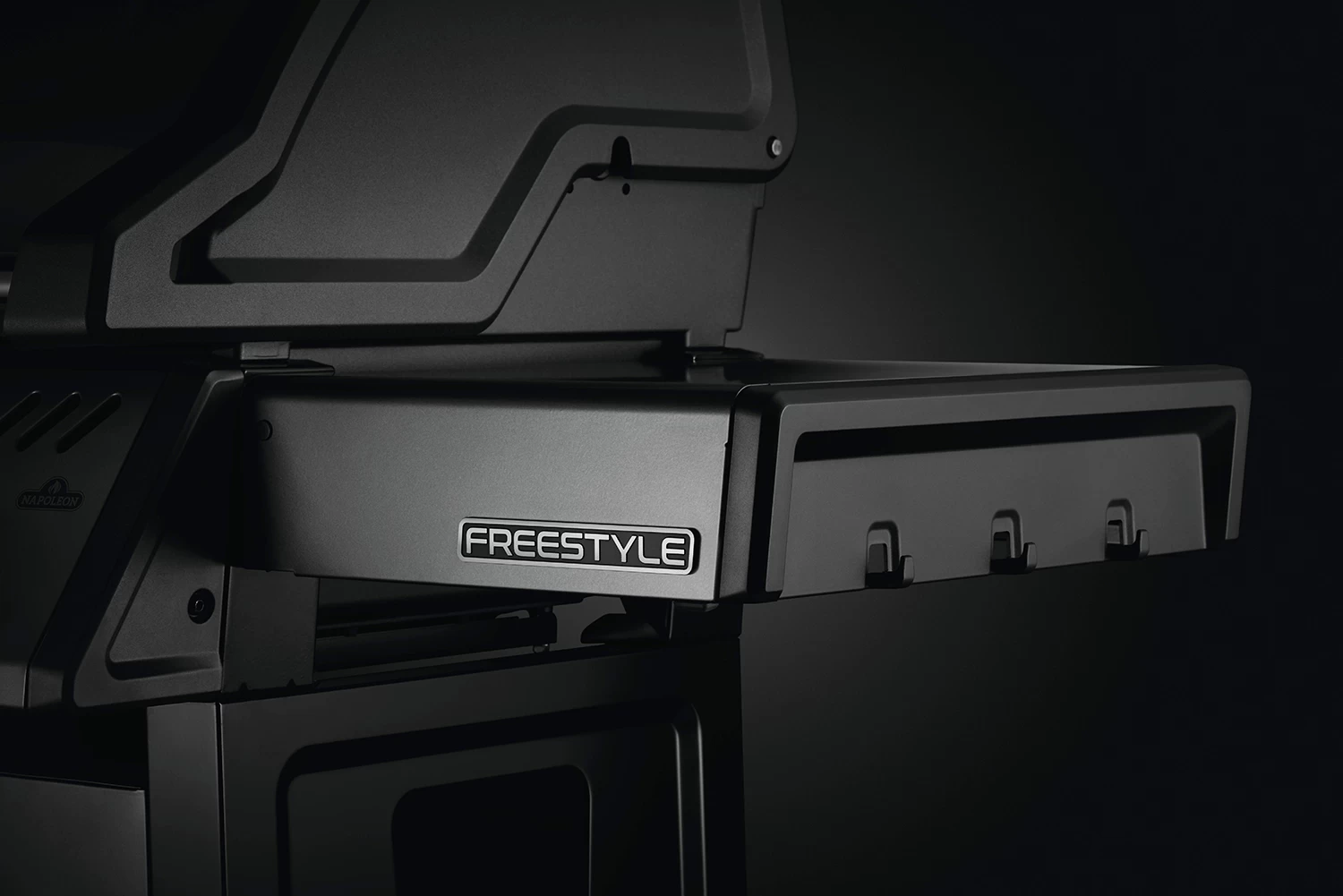 Napoleon Freestyle 425 Gasgrill, Graphit - Mit Sizzle Zone - Modell 2023 - X-DEAL Inkl. Drehspieß 18 Napoleon Freestyle 425 Gasgrill, Graphit - Mit Sizzle Zone - Modell 2023 - X-DEAL Inkl. Drehspieß – Bild 16