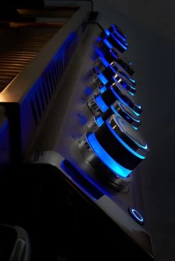 Napoleon Prestige Pro 825-3 Edelstahl Einbaugrill Gas - Inkl. Drehspieß - Modell 2023 -Broil King Store Napoleon PRestige PRO825 SafeytGlow Drehregler 1