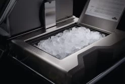 Napoleon Prestige Pro 665-3 Edelstahl Gasgrill Inkl. Drehspieß - Modell 2023 - SMART Deal Inkl. Grillfürst Grill Control Mit Companion Device Und Einstichthermometer 33 Napoleon Prestige Pro 665-3 Edelstahl Gasgrill Inkl. Drehspieß - Modell 2023 - SMART Deal Inkl. Grillfürst Grill Control Mit Companion Device Und Einstichthermometer -Broil King Store Napoleon Prestige Pro 665 Eisfach