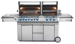 Napoleon Prestige Pro 825-3 Edelstahl Gasgrill Inkl. Drehspieß Und Bodenbeleuchtung - Modell 2023 - SMART Deal Inkl. Grillfürst Grill Control Mit Companion Device Und Einstichthermometer 26 Napoleon Prestige Pro 825-3 Edelstahl Gasgrill Inkl. Drehspieß Und Bodenbeleuchtung - Modell 2023 - SMART Deal Inkl. Grillfürst Grill Control Mit Companion Device Und Einstichthermometer -Broil King Store Napoleon Prestige Pro 825 Gasgrill offen