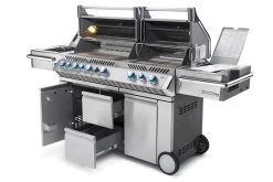 Napoleon Prestige Pro 825-3 Edelstahl Gasgrill Inkl. Drehspieß Und Bodenbeleuchtung - Modell 2023 - SMART Deal Inkl. Grillfürst Grill Control Mit Companion Device Und Einstichthermometer 28 Napoleon Prestige Pro 825-3 Edelstahl Gasgrill Inkl. Drehspieß Und Bodenbeleuchtung - Modell 2023 - SMART Deal Inkl. Grillfürst Grill Control Mit Companion Device Und Einstichthermometer -Broil King Store Napoleon Prestige Pro 825 Gasgrill seitlich offen