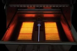 Napoleon Prestige Pro 825-3 Edelstahl Gasgrill Inkl. Drehspieß Und Bodenbeleuchtung - Modell 2023 - SMART Deal Inkl. Grillfürst Grill Control Mit Companion Device Und Einstichthermometer 37 Napoleon Prestige Pro 825-3 Edelstahl Gasgrill Inkl. Drehspieß Und Bodenbeleuchtung - Modell 2023 - SMART Deal Inkl. Grillfürst Grill Control Mit Companion Device Und Einstichthermometer -Broil King Store Napoleon Prestige Pro 825 sizzle zone