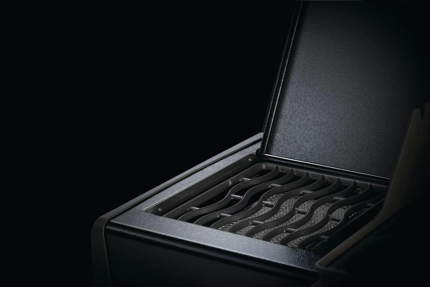 Napoleon Rogue XT 425 Gasgrill - All Black - Mit Sizzle Zone - Modell 2023 4 Napoleon Rogue XT 425 Gasgrill - All Black - Mit Sizzle Zone - Modell 2023 – Bild 2