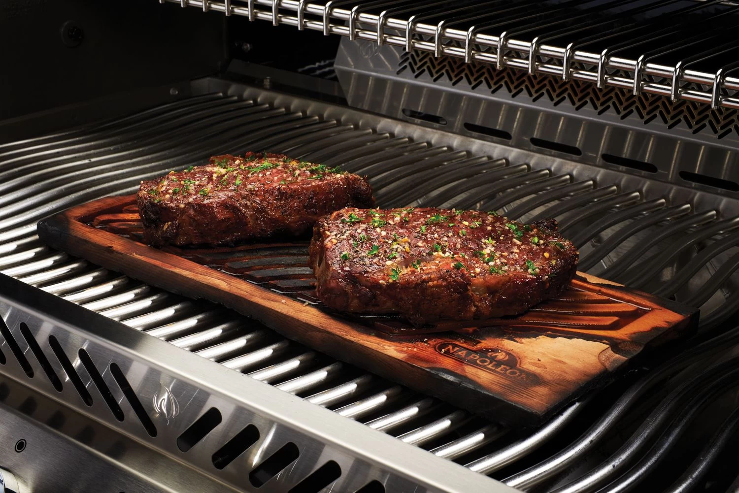 Napoleon Räucherbrett Zeder Mit Rand (für Flüssigkeit Geeignet) 4 Napoleon Räucherbrett Zeder Mit Rand (für Flüssigkeit Geeignet) – Bild 2