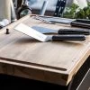 OFYR Schneidebrett Teakholz -Broil King Store OFYR Schneidebrett Lifestyle