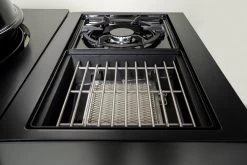 Outdoorchef Gas Kugelgrill Arosa 570 G Evo Black Style - Inkl. Blazing-/Cooking Zone Kit Plus -Broil King Store Outdoochef Kugelgrill Arosa 570 G Blazing Zone 1