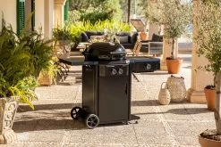 Outdoorchef Gas Kugelgrill Davos 570G Pro Mit Blazing Zone (Infrarotbrenner) & Abdeckhaube -Broil King Store Outdoorchef Davos 570 G Pro mit Blazing Zone Infrarotbrenner
