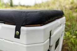 Petromax Kühlbox 25 Liter Alpenweiß - Grillfürst DEAL Inkl. Sitzkissen, Haft-Unterlage Und Einsatzkorb 22 Petromax Kühlbox 25 Liter Alpenweiß - Grillfürst DEAL Inkl. Sitzkissen, Haft-Unterlage Und Einsatzkorb -Broil King Store Petromax KX25 Kuehlbox Haftunterlage Sitzkissen