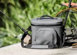 Petromax Kühltasche 8 Liter / Dunkelgrau -Broil King Store Petromax Kuehltasche 8Liter grau Lifestyle