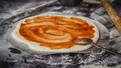 Grillfürst Pizzastein 33 Cm Mit Pizzablech -Broil King Store Pizzablech Teig Tomatensauce