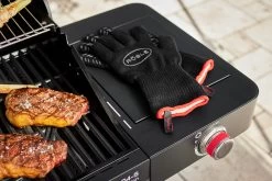 Rösle Videro G4-S VARIO+ Schwarz Gasgrill - FC Bayern Edition -Broil King Store Roesle Videro G4 S Seitenkocher Bayern Grill