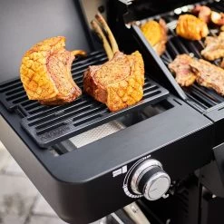 Rösle Gasgrill Videro G4-S Vario+ Nero Matt-schwarz - Modell 2023 -Broil King Store Roesle Videro G4 S Vario NERO Primezone Gussrost 1