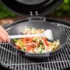 Rösle BBQ Woklöffel Mit Silikonrand - 40 Cm 1 Rösle BBQ Woklöffel Mit Silikonrand - 40 Cm -Broil King Store Roesle Wokloeffel Edelstahl Silikon Anwendung