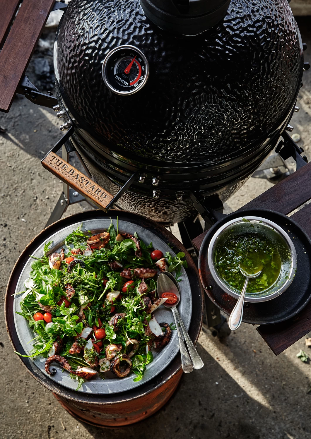 The Bastard Keramikgrill Classic Medium - Complete - Schwarz Glänzend - Modell 2023 14 The Bastard Keramikgrill Classic Medium - Complete - Schwarz Glänzend - Modell 2023 – Bild 12