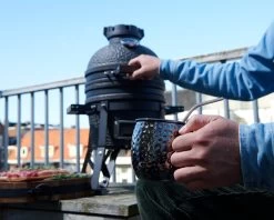 The Bastard Keramikgrill Urban Small - Schwarz Matt - Modell 2023 22 The Bastard Keramikgrill Urban Small - Schwarz Matt - Modell 2023 -Broil King Store The Bastard Urban Small Keramikgrill Campinggrill