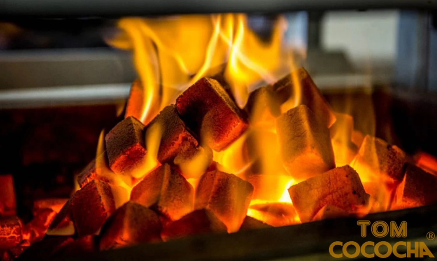 TOM Cococha Rot BBQ Grillbriketts 10kg 4 TOM Cococha Rot BBQ Grillbriketts 10kg – Bild 2