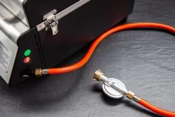 Grillfürst G201E 2-Brenner Gasgrill Portabel V2 - Campinggrill / Balkongrill - X-DEAL Inkl. Untergestell Und Tragetasche -Broil King Store grillfuerst g201 gasanschluss 1