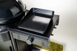 Outdoorchef Gas Kugelgrill Davos 570 G Pro Mit Blazing Zone (Infrarotbrenner) & 11kg Gasflaschen Kit -Broil King Store outdoorchef davos 570 g pro blazing zone grillplatte 18 128 14 1688728924