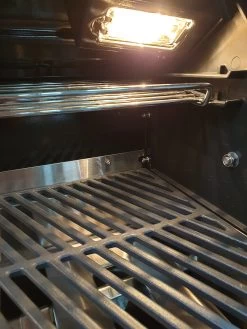 Outdoorchef Dualchef S 325 G Edelstahl Gasgrill 12 Outdoorchef Dualchef S 325 G Edelstahl Gasgrill -Broil King Store outdoorchef dualchef beleuchtung 1