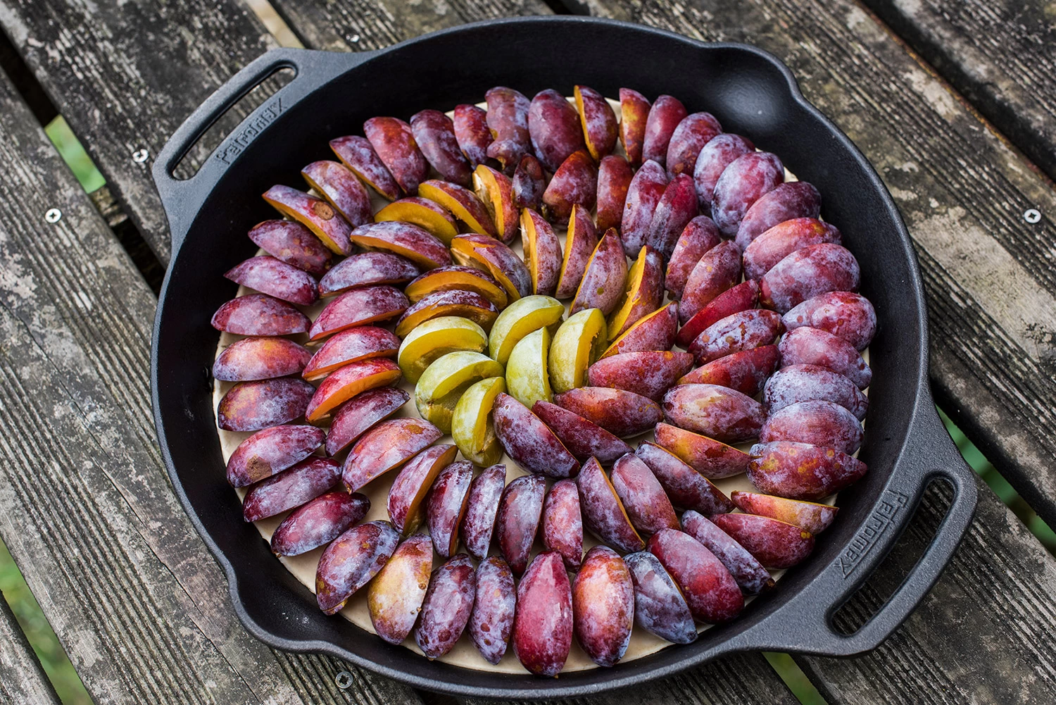 Petromax Feuerpfanne Gusseisen Fp25h-t Mit Zwei Henkeln 4 Petromax Feuerpfanne Gusseisen Fp25h-t Mit Zwei Henkeln – Bild 2