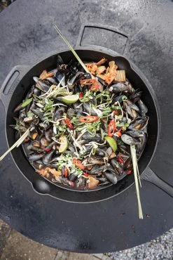 Petromax Feuerpfanne Gusseisen Fp40-t Mit Stiel -Broil King Store petromax feuerpfanne muscheln fp40 t