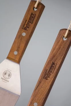 Petromax Flexibler Pfannen- Und Grillwender (Kurzgriff) 11 Petromax Flexibler Pfannen- Und Grillwender (Kurzgriff) -Broil King Store petromax grillwender detail griff flex1