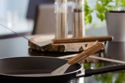 Petromax Flexibler Pfannen- Und Grillwender (Langgriff) -Broil King Store petromax grillwender einsatz flex2